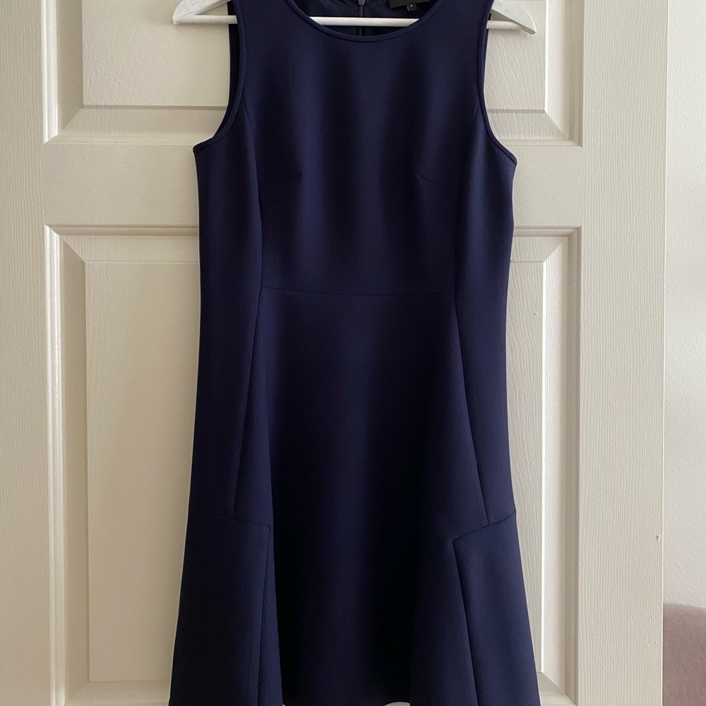 Sleeveless dress